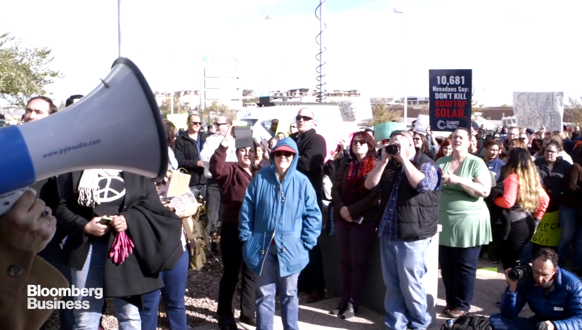 Pro Solar - Protesters Demonstration - War on Buffet's Energy Monopol in Nevada2