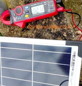 ACHTUNG 12V Panel (Muenchen Solar) liefert 21Volt!